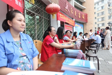 煙雨社區(qū)黨員志愿者活動(dòng) 