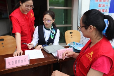煙雨社區(qū)黨員志愿者活動(dòng) 