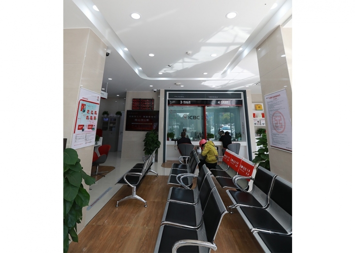 南溪路工行裝飾